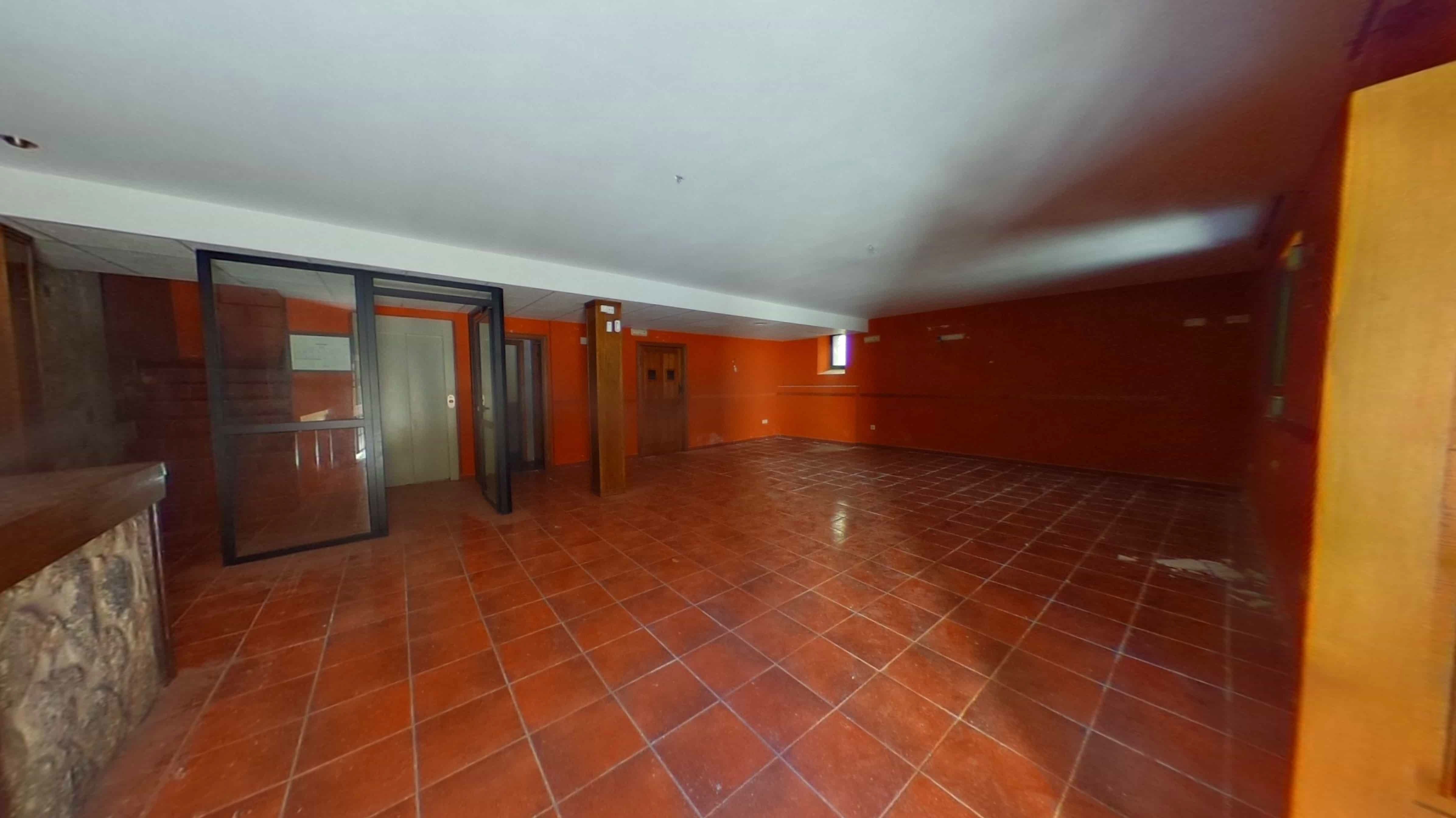 Edifici en venda en Baños de Montemayor
