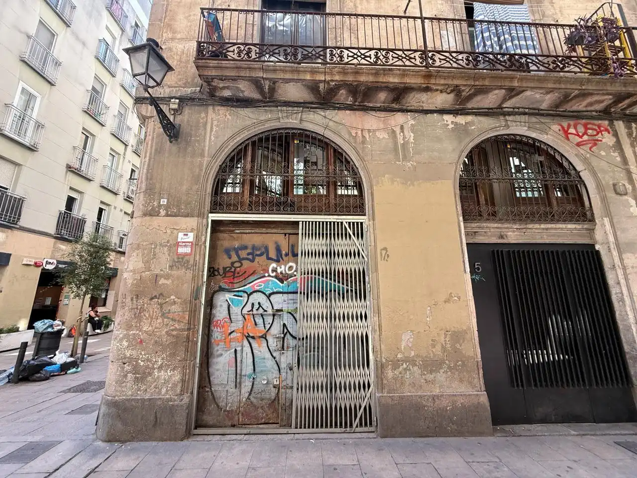 Vista exterior de Local de alquiler en Barcelona