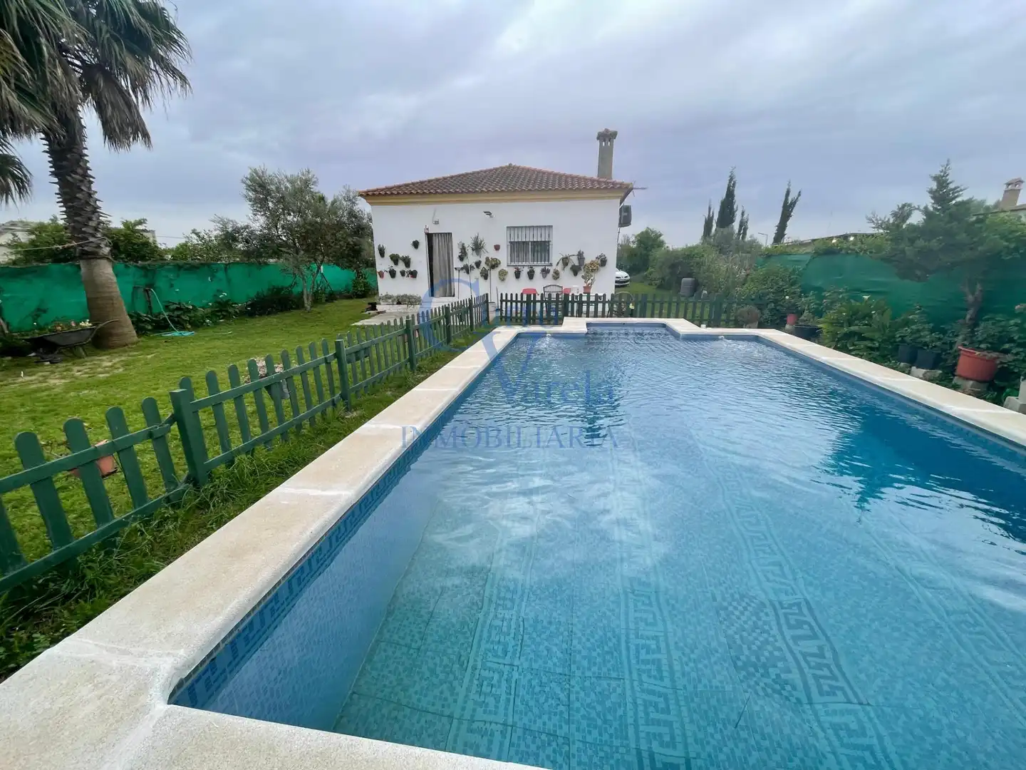 Piscina de Casa o chalet en venta en Los Palacios y Villafranca con Aire acondicionado, Jardín privado y Trastero