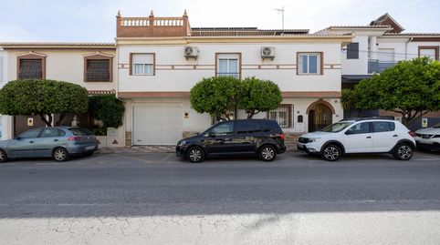 Foto 2 von Einfamilien-Reihenhaus zum Verkauf in Avenida Avenida San Cayetano, San Cayetano, Churriana de la Vega