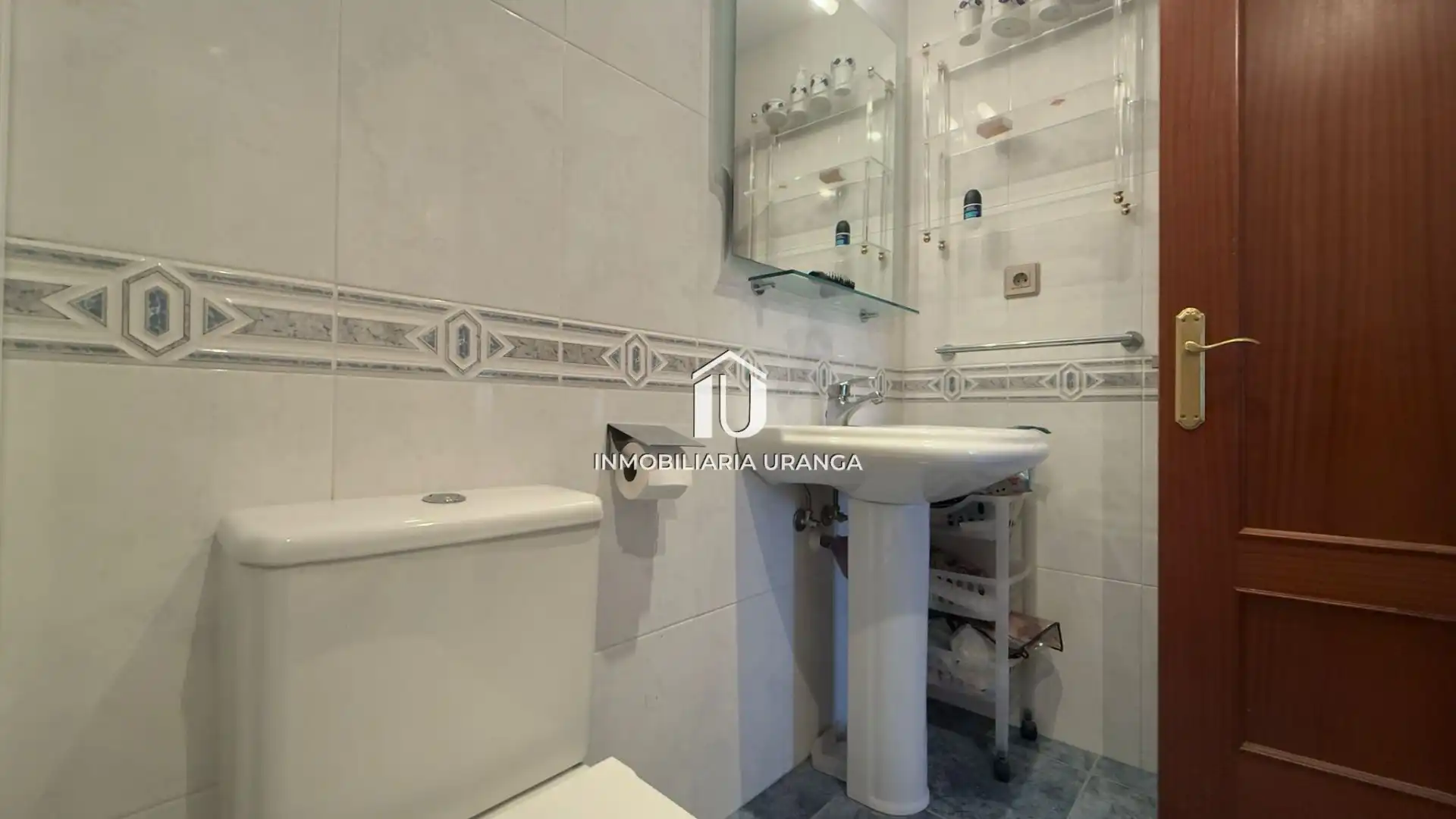Badezimmer von Wohnung zum Verkauf in Laredo mit Heizung, Terrasse und Möbliert