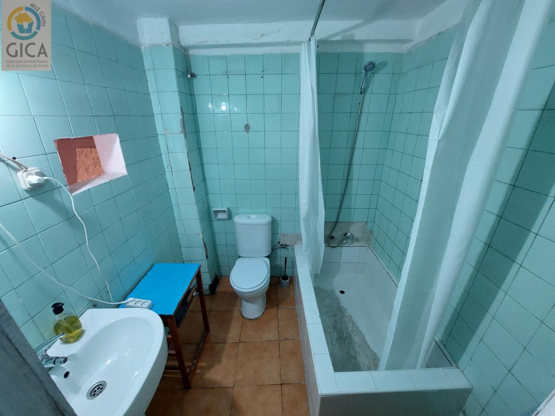 Baño de Casa adosada en venta en Algeciras