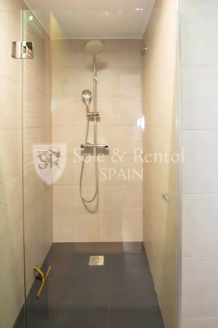 Badezimmer von Wohnung zum Verkauf in Tossa de Mar mit Klimaanlage, Heizung und Terrasse