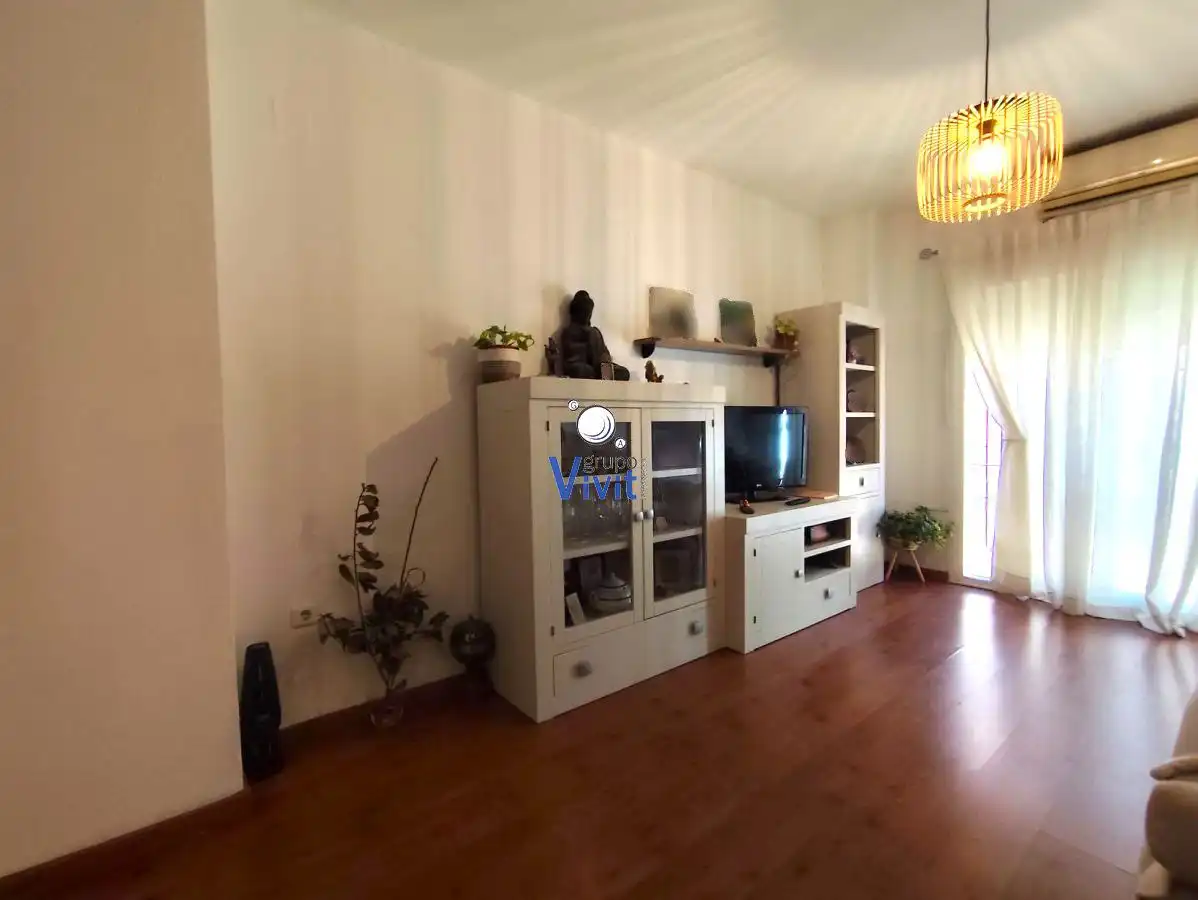 Living room of Flat for sale in Alcalá de Guadaira  with Air Conditioner and Parquet flooring