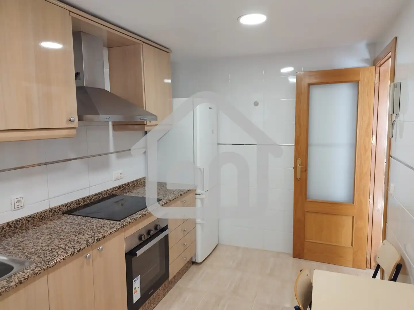 Casa adosada en venta en Calle Bodega, Requena