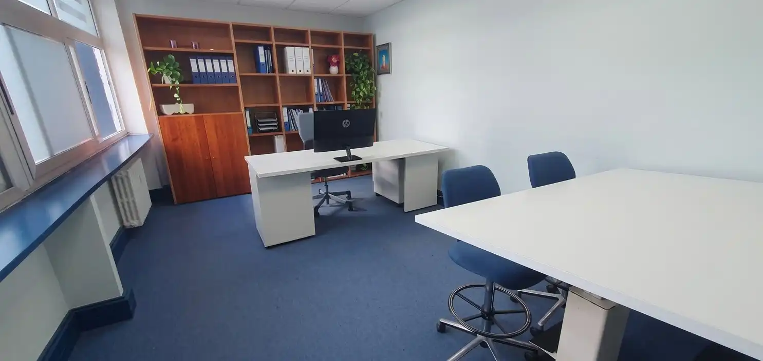 Oficina de alquiler en Albia