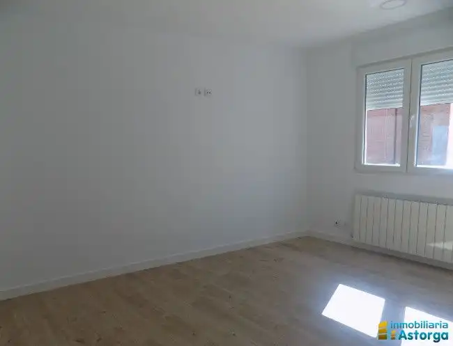 Bedroom of Flat for rent in Astorga  with Heating, Terrace and Storage room