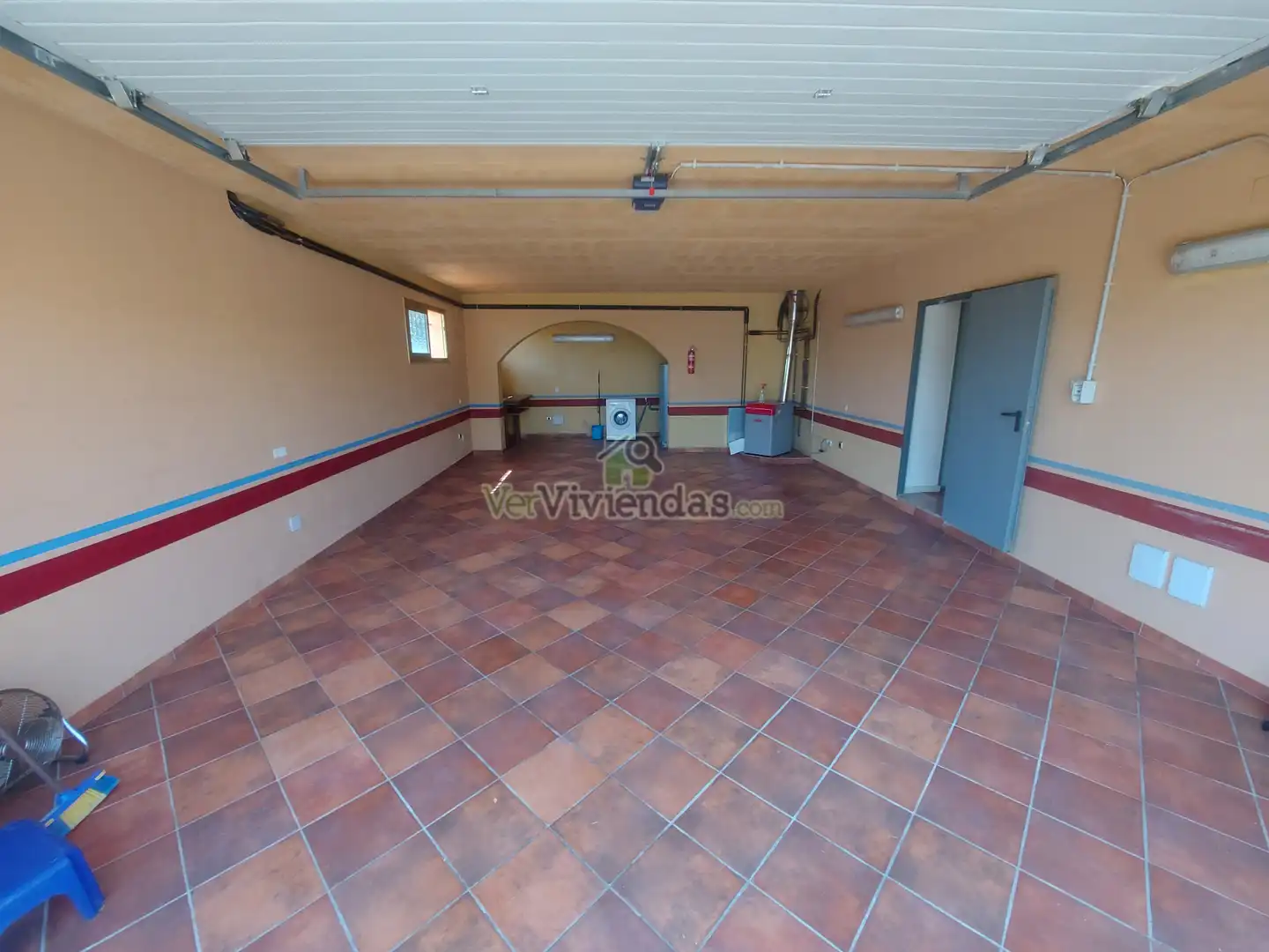 Parking of Houses for sale in Olèrdola  with Air Conditioner, Heating and Private garden