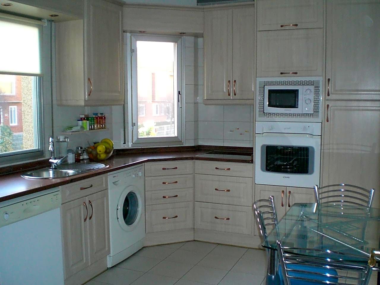 Kitchen of Single-family semi-detached for sale in  Logroño  with Private garden, Parquet flooring and Terrace