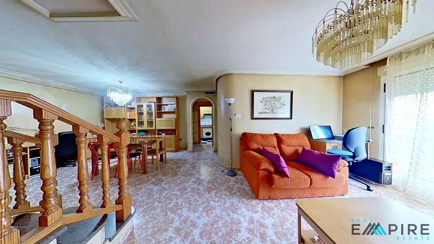 Sala de estar de Casa o chalet en venta en Parla con Calefacción, Terraza y Amueblado