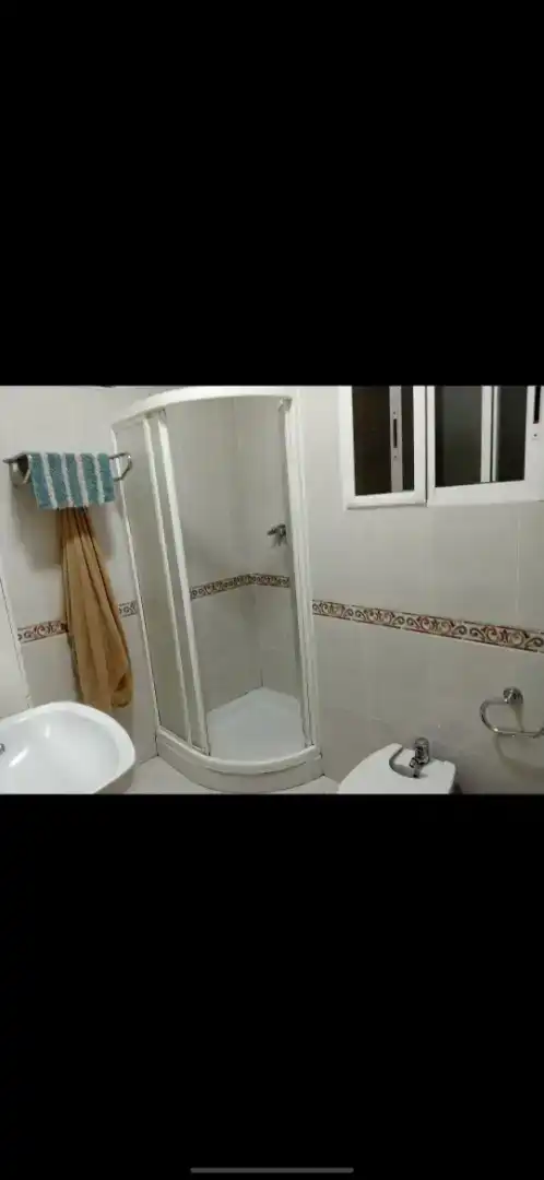 Baño de Piso para compartir en Cartagena ciudad