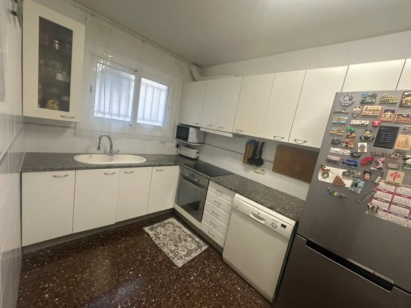 Cocina de Casa adosada en venta en Santa Coloma de Gramenet con Terraza y Balcón