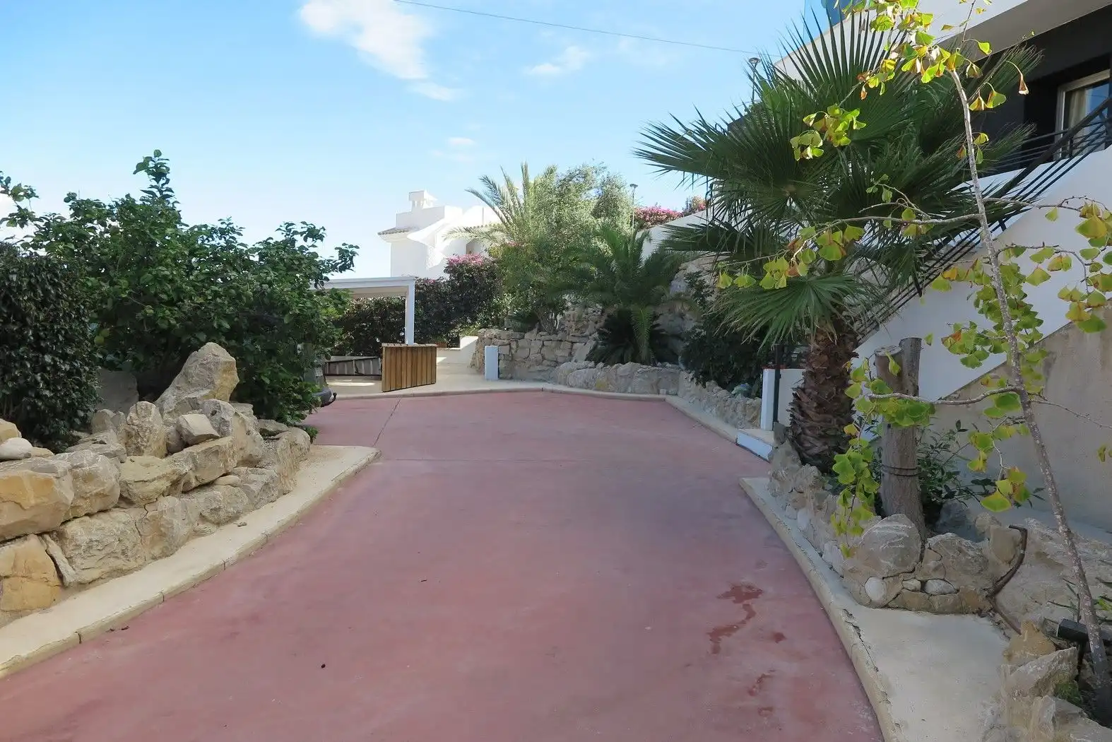 Vista exterior de Casa o xalet en venda en El Campello amb Aire condicionat, Calefacció i Jardí privat