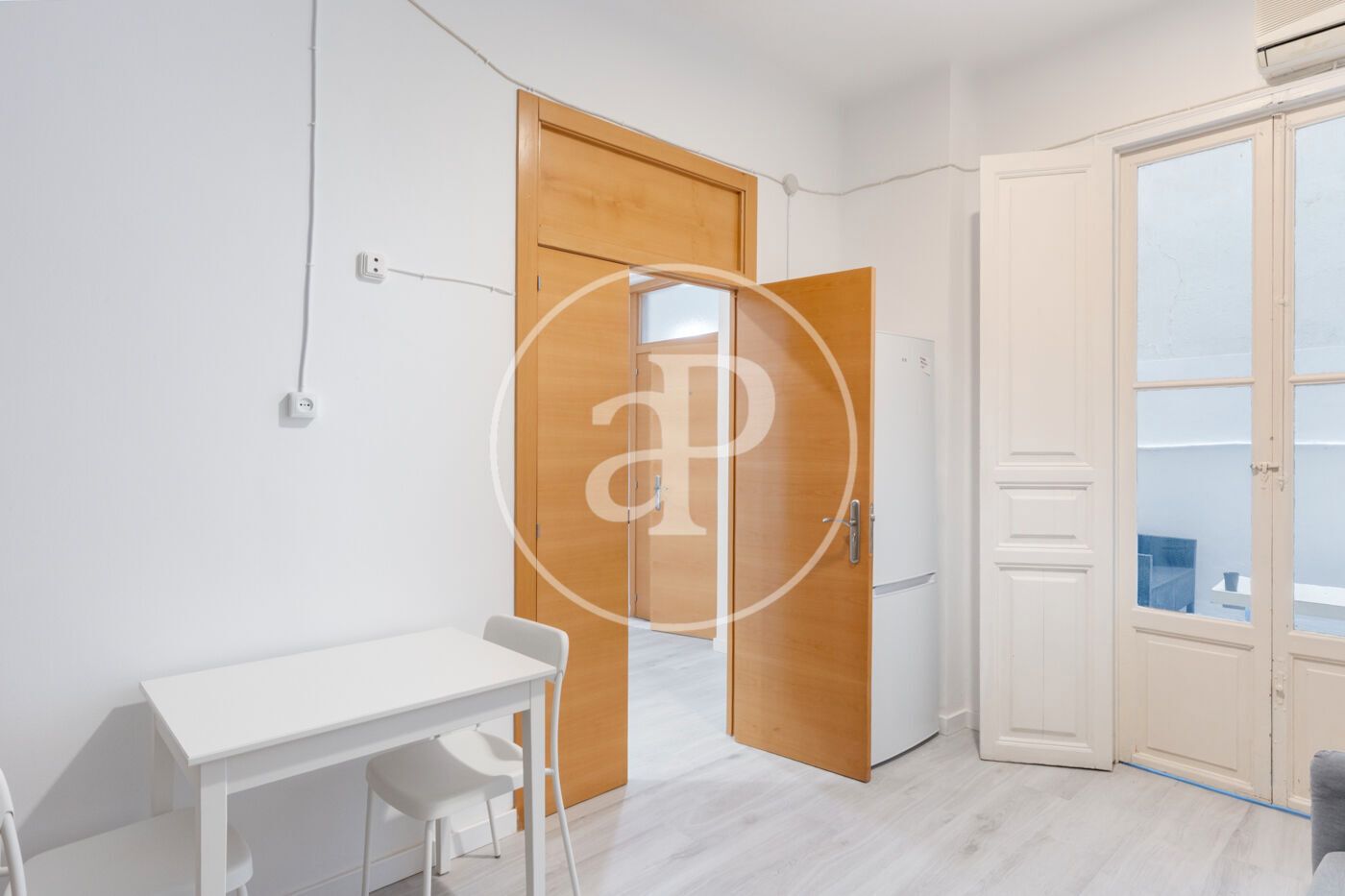 Flat to rent in  Valencia Capital  with Air Conditioner, Heating and Furnished