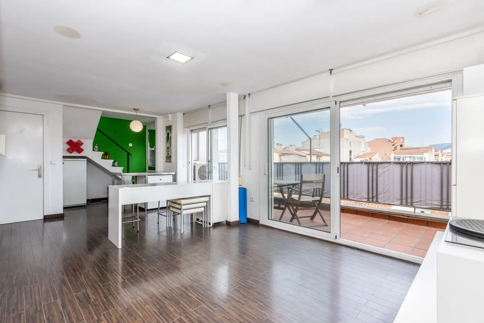 Sala d'estar de Àtic en venda en Terrassa amb Parquet, Terrassa i Traster