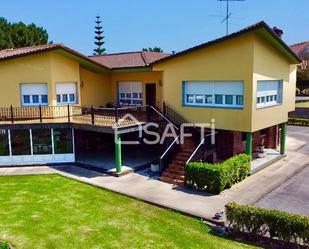 Vista exterior de Casa o xalet en venda en Gijón  amb Calefacció