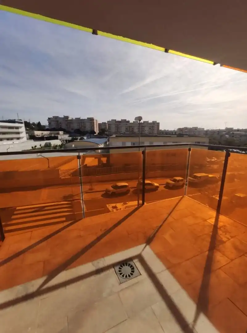 Terrasse von Wohnung zur Miete in Málaga mit Klimaanlage, Terrasse und Abstellraum
