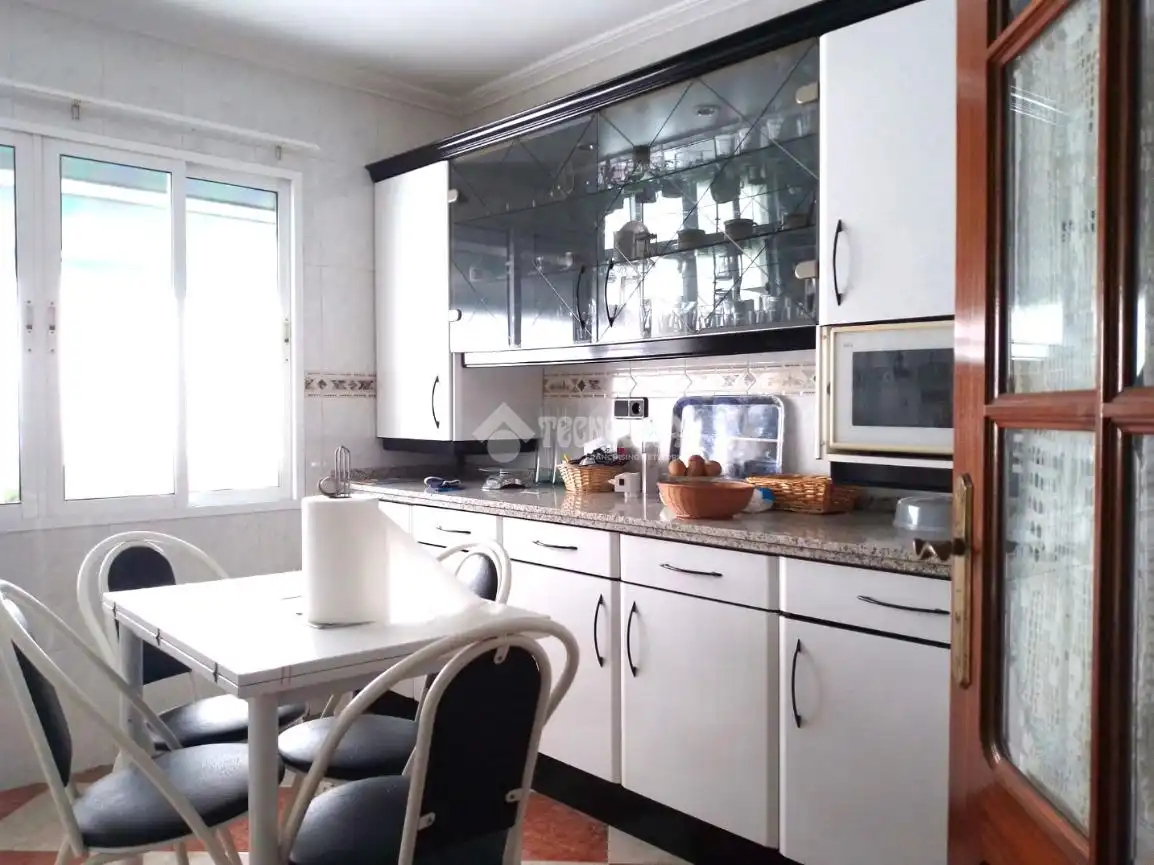 Cocina de Piso en venta en Sevilla con Aire acondicionado, Terraza y Amueblado