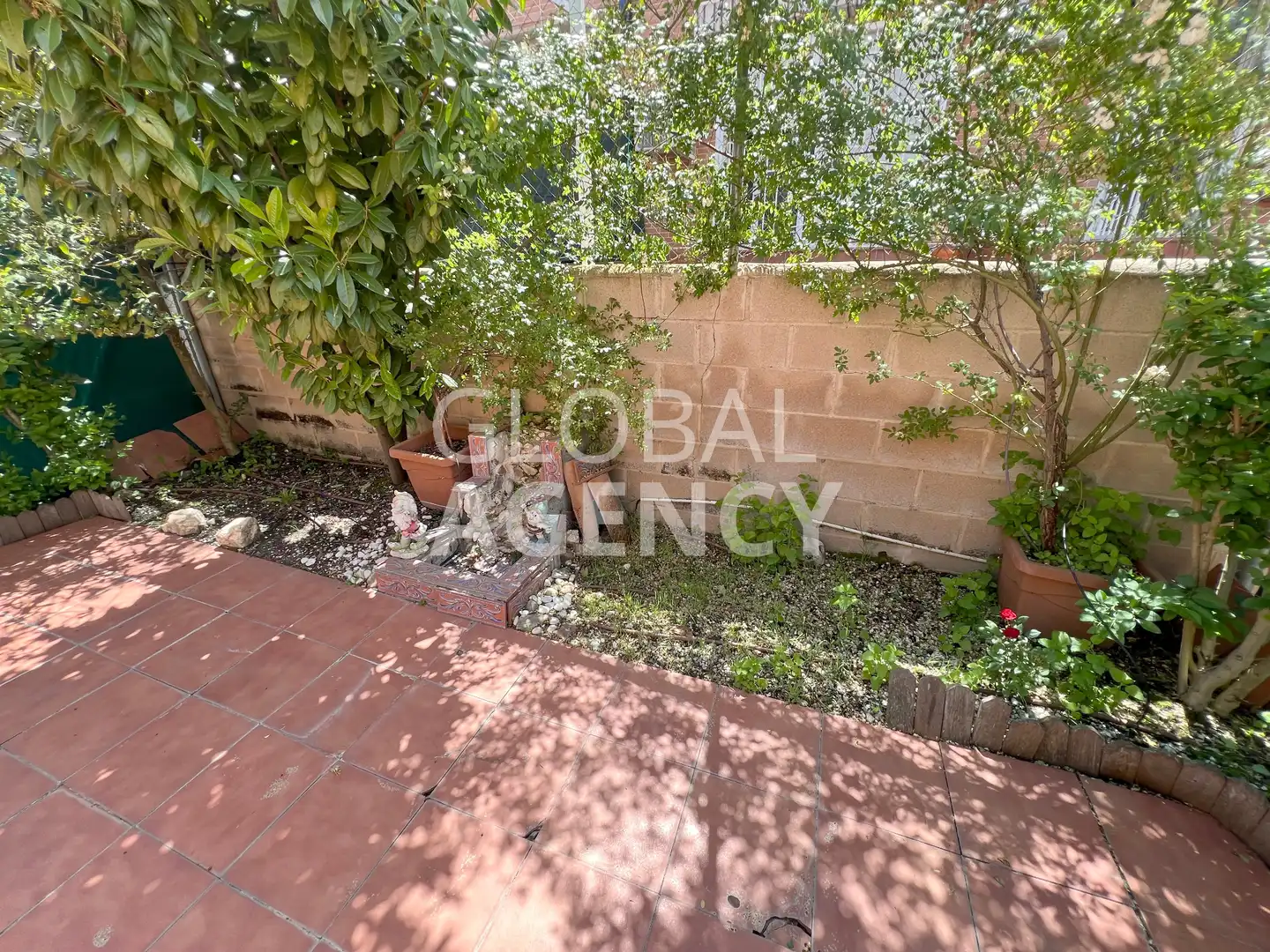 Jardín de Casa adosada en venta en Torrejón del Rey con Calefacción, Jardín privado y Horno