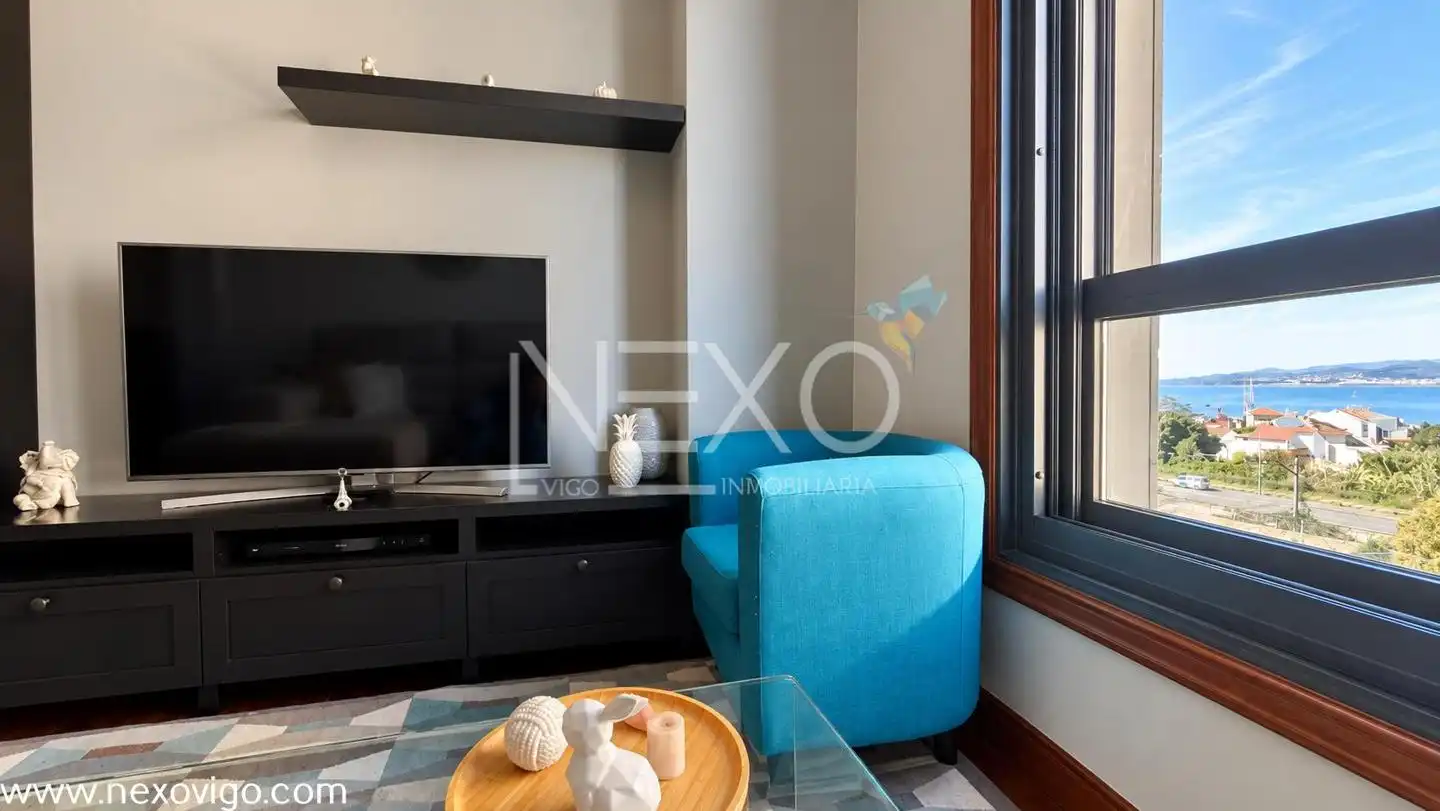 Sala de estar de Piso en venta en Vigo  con Calefacción, Parquet y Trastero