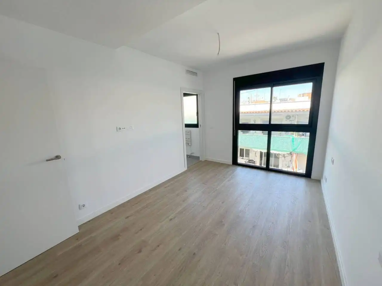 Habitación de Apartamento en venta en Cubelles con Aire acondicionado, Calefacción y Parquet