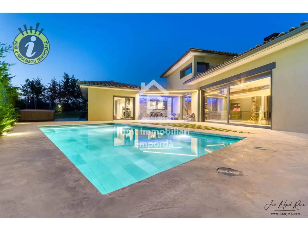 Casa con piscina in vendita a Avenida Mas Frigol