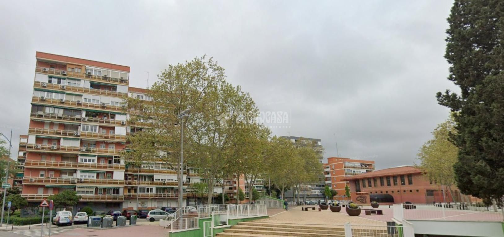 Vista exterior de Pis en venda en Fuenlabrada amb Calefacció i Terrassa