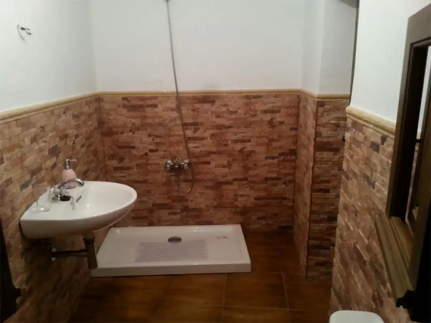 Bany de Planta baixa en venda en Cuenca de Campos amb Jardí privat, Microones i TV