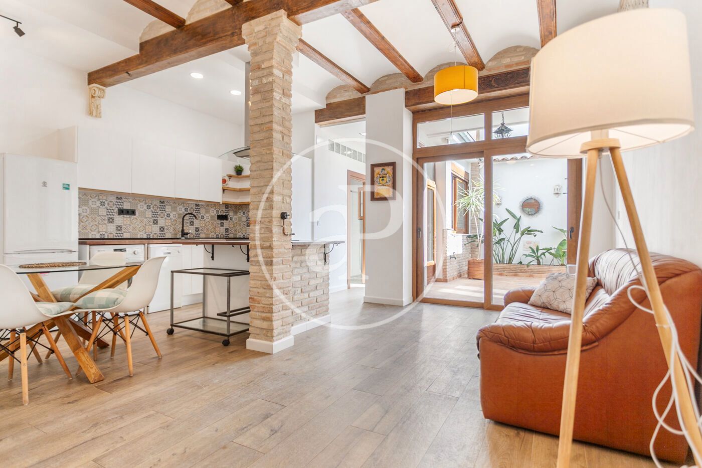 Exterior view of House or chalet to rent in  Valencia Capital  with Heating, Terrace and Furnished