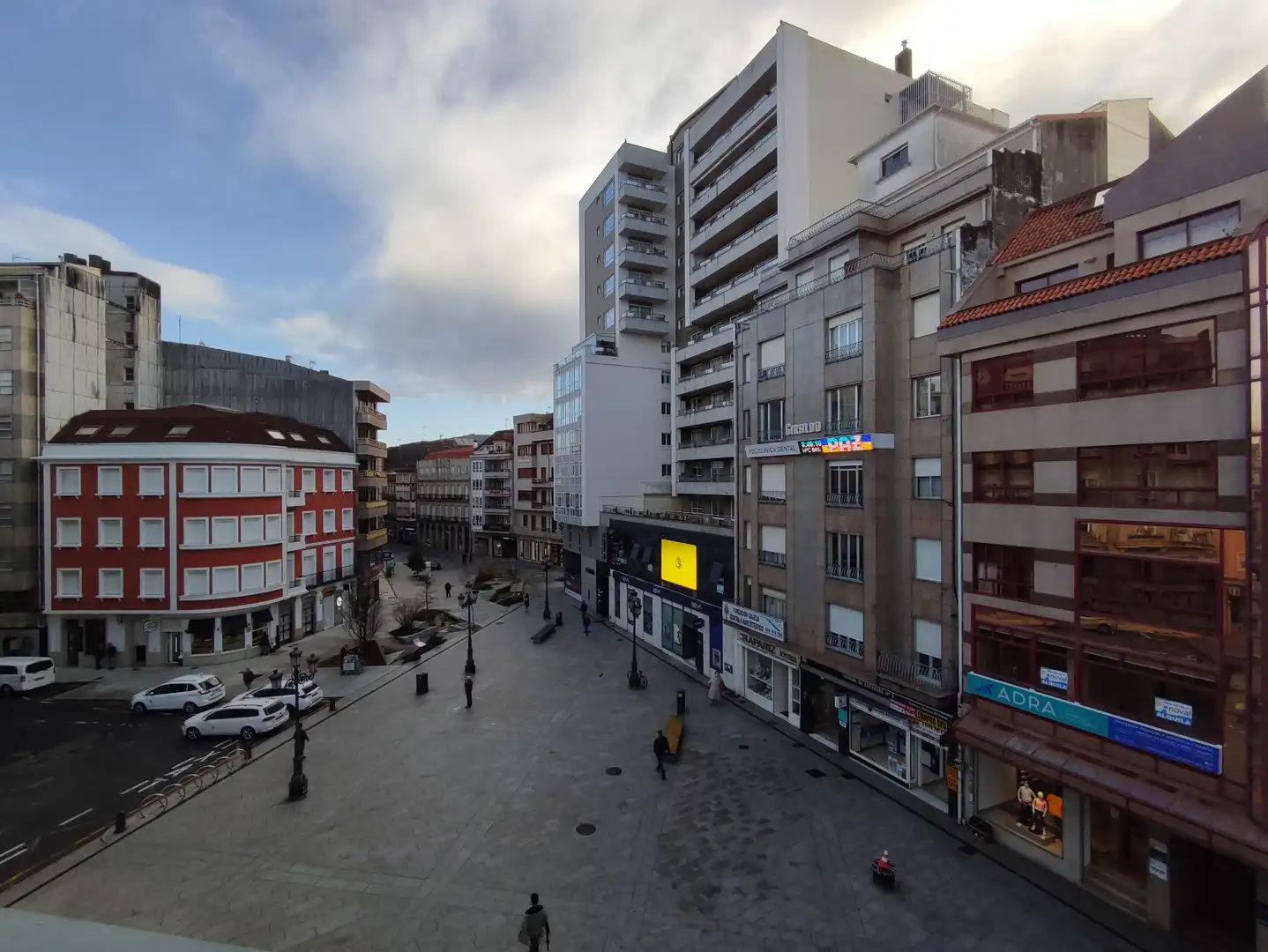 Vista exterior de Oficina de lloguer en Vilagarcía de Arousa amb Balcó