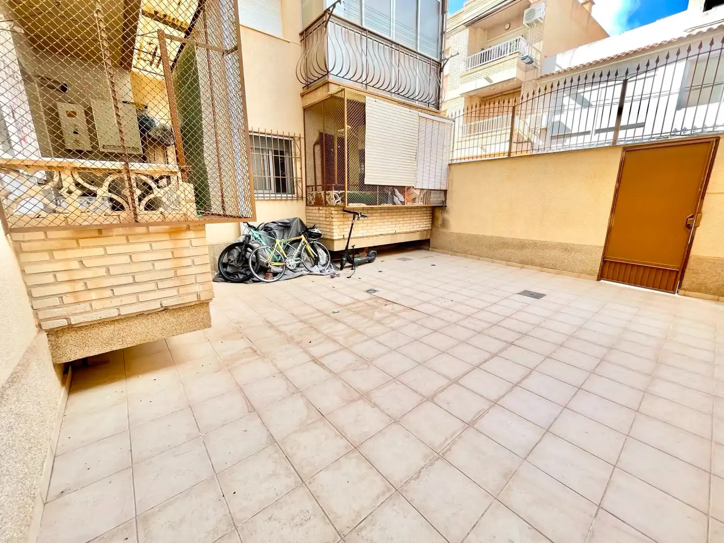 Terrasse von Erdgeschoss zur Miete in San Pedro del Pinatar mit Möbliert, Waschmaschine und Mikrowelle