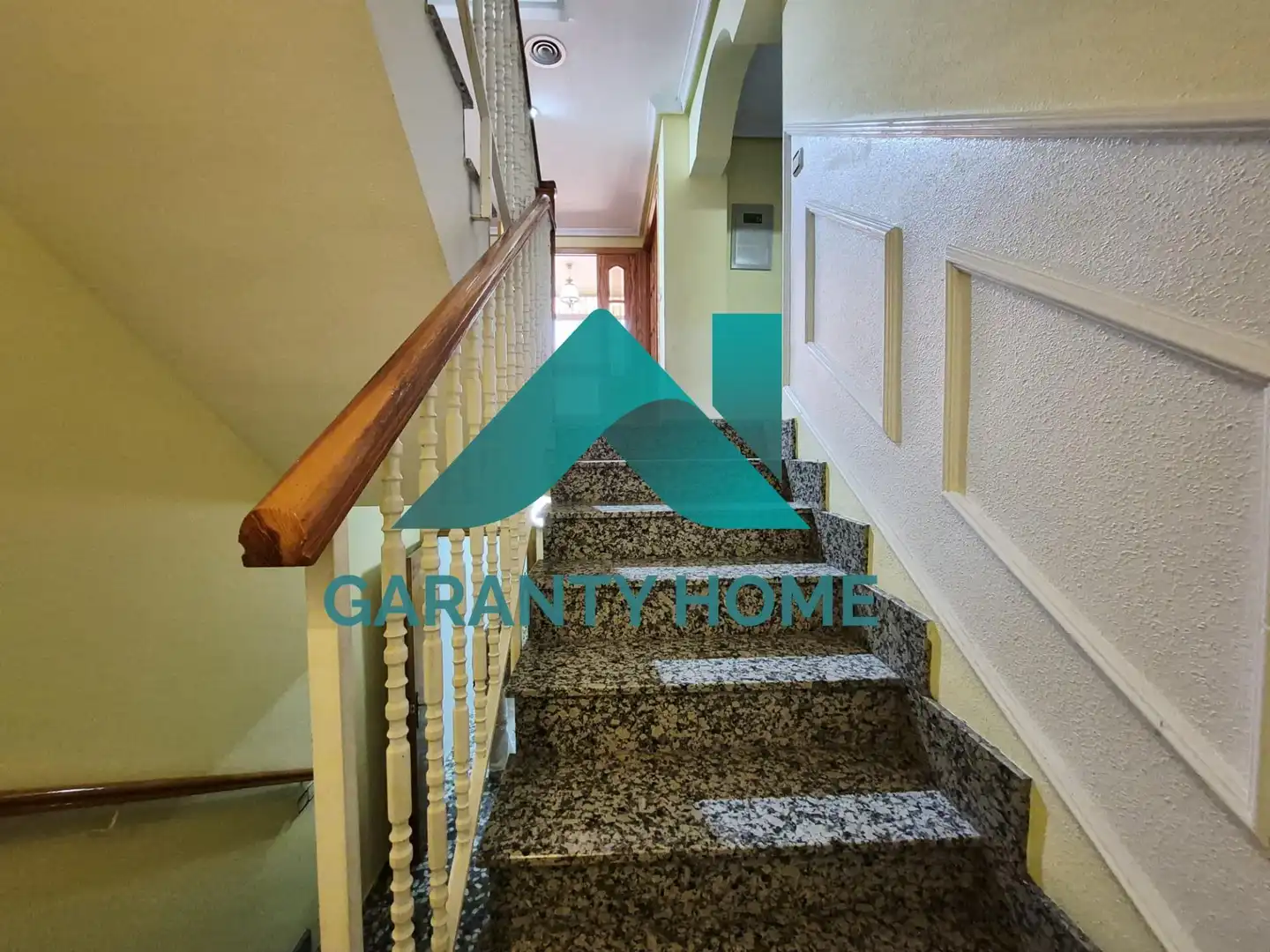 Houses for sale in Cáceres  with Air Conditioner, Heating and Private garden