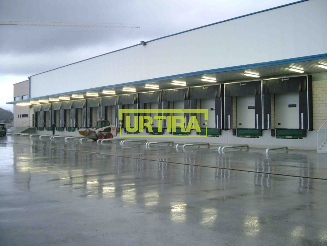 Vista exterior de Nau industrial de lloguer en Irun 