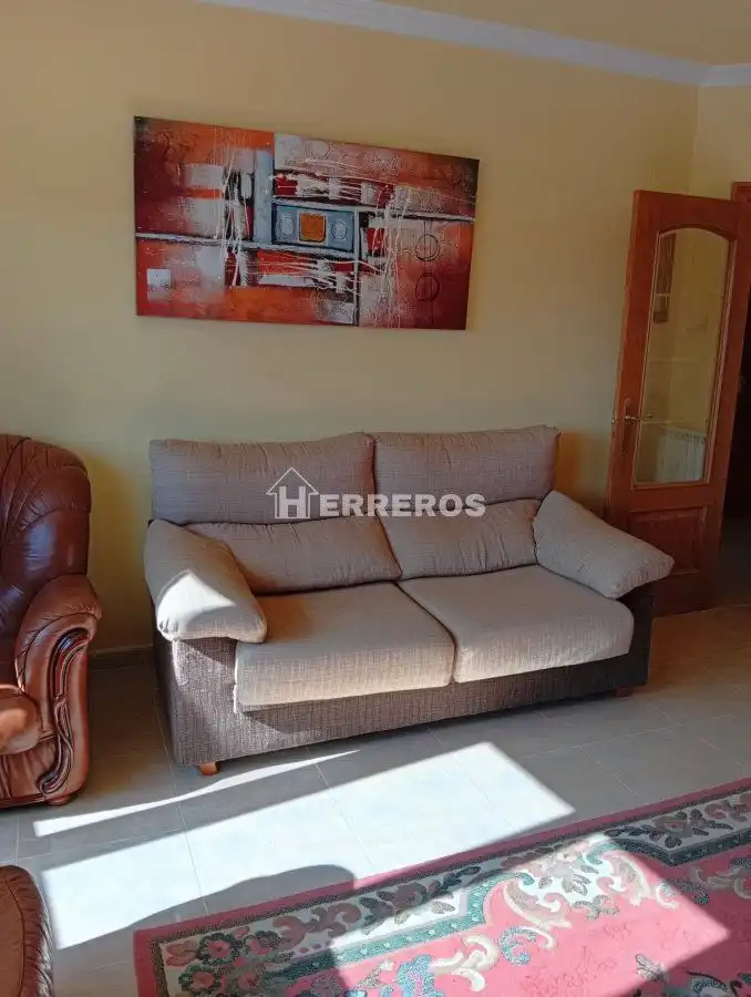 Sala de estar de Piso en venta en Entrena con Calefacción, Terraza y Trastero