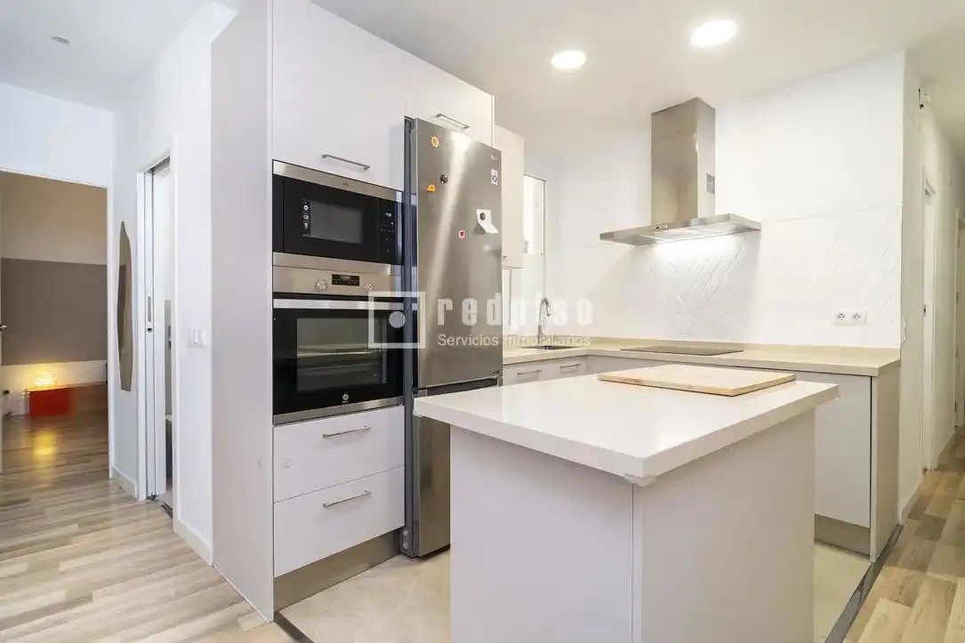 Kitchen of Flat for rent in Madrid  with Air Conditioner, Heating and Parquet flooring