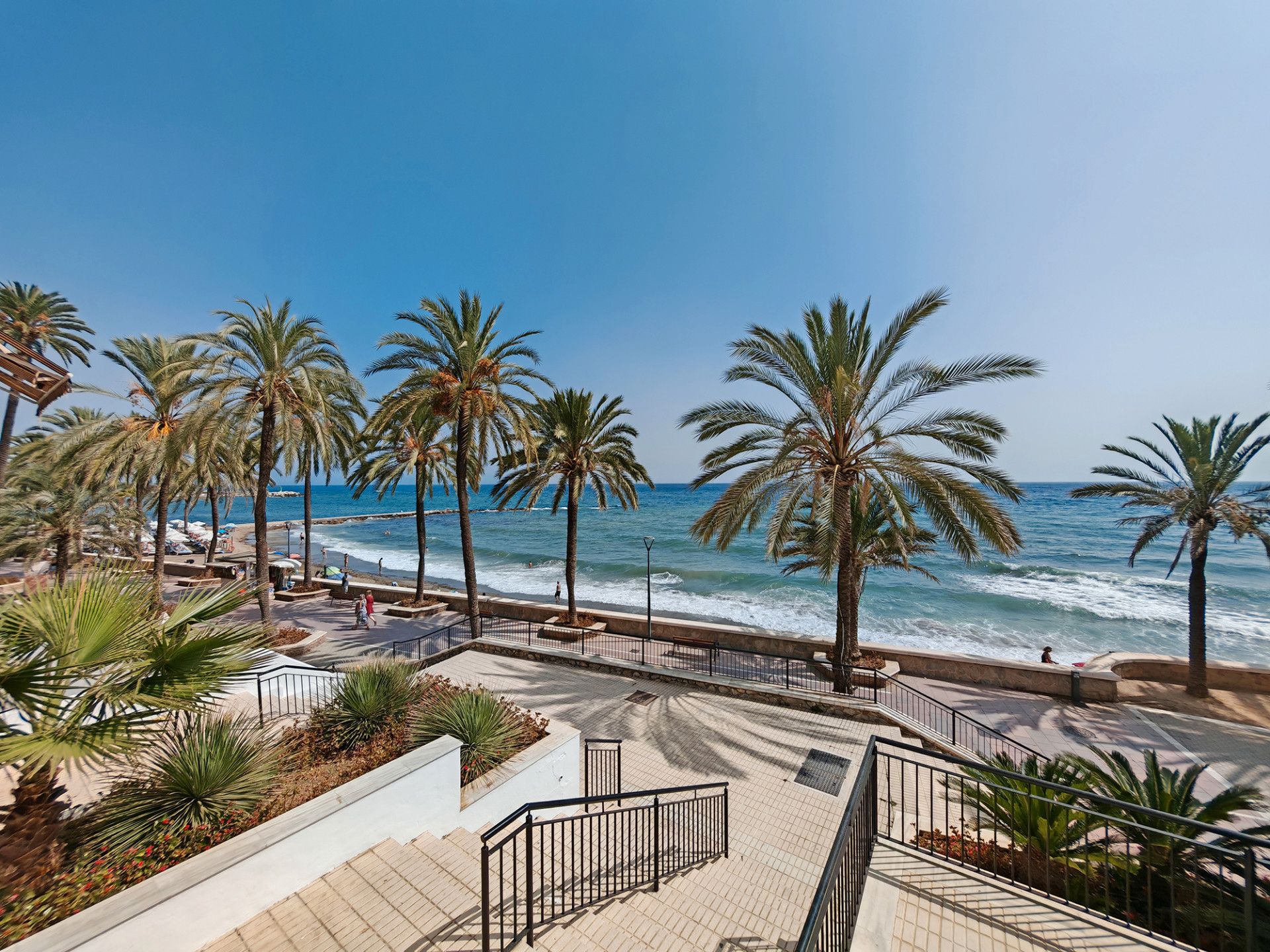 Exterior view of Apartment for sale in Marbella  with Air Conditioner, Terrace and Furnished