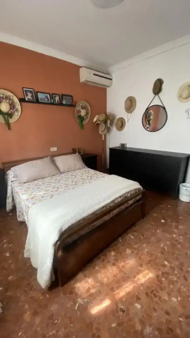 Dormitori de Casa o xalet en venda en La Carlota amb Aire condicionat i Piscina