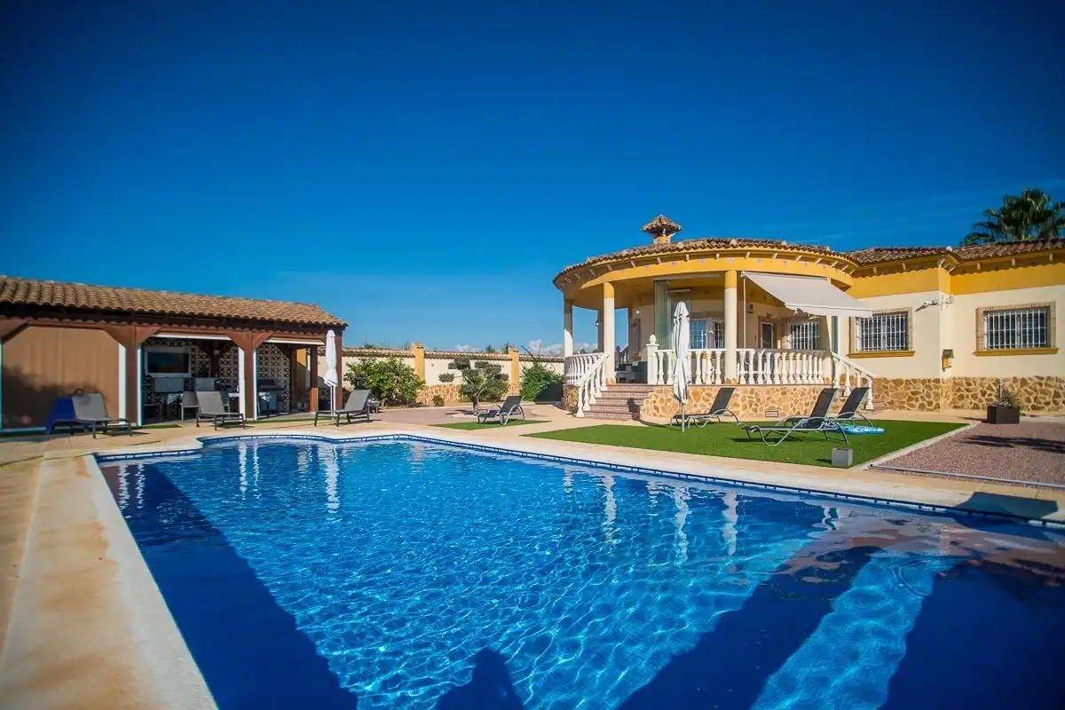Casa con piscina en venta en Catral, imagen 6