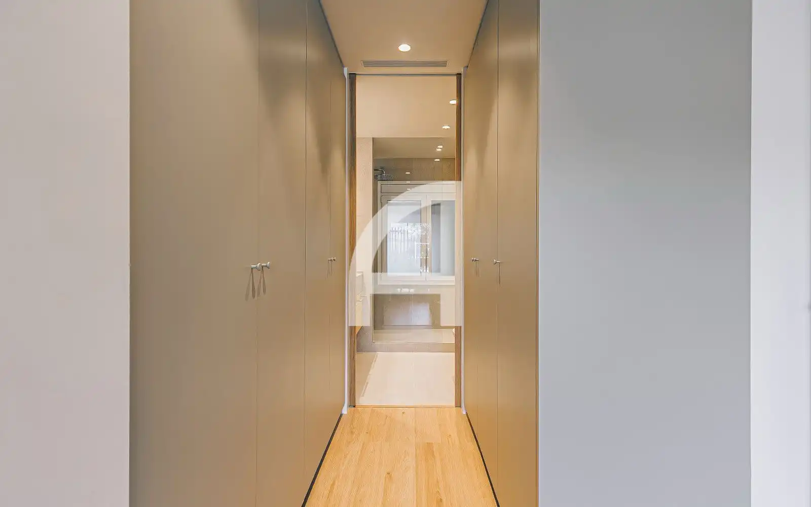 Flat for sale in Barcelona  with Air Conditioner, Heating and Parquet flooring
