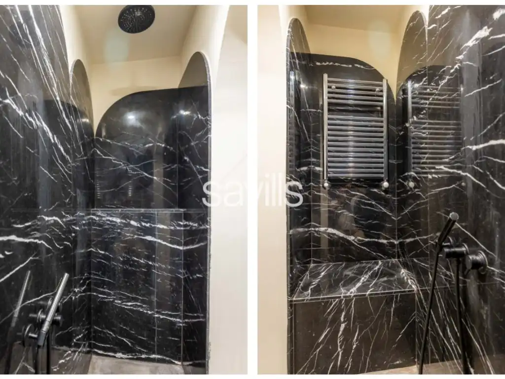 Bathroom of Apartments for sale in Sevilla