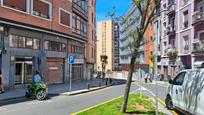 Vista exterior de Pis en venda en Bilbao  amb Calefacció, Moblat i Balcó
