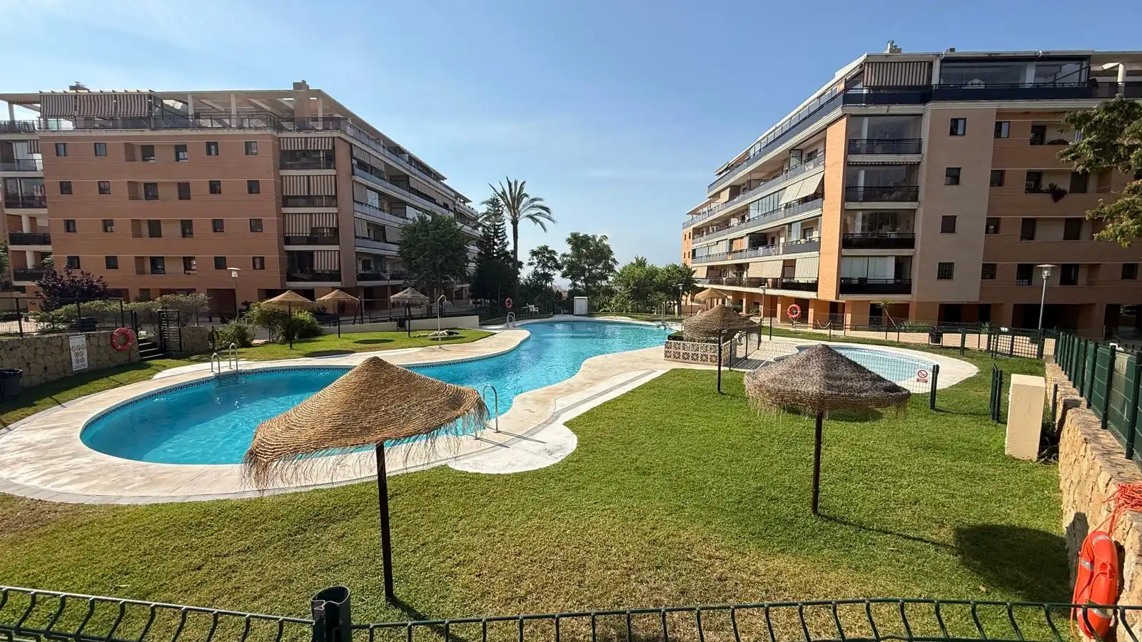 Vista exterior de Piso de alquiler en Torremolinos con Aire acondicionado, Calefacción y Terraza