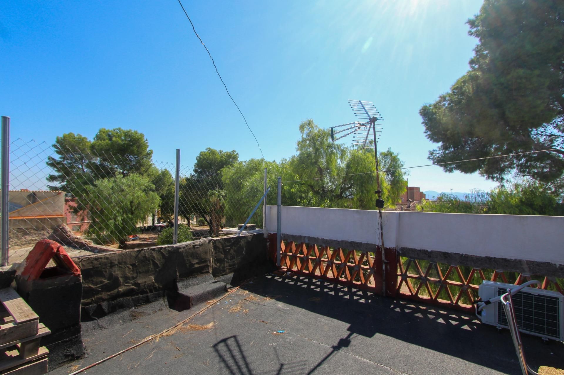 Garden of Country house for sale in Alberic