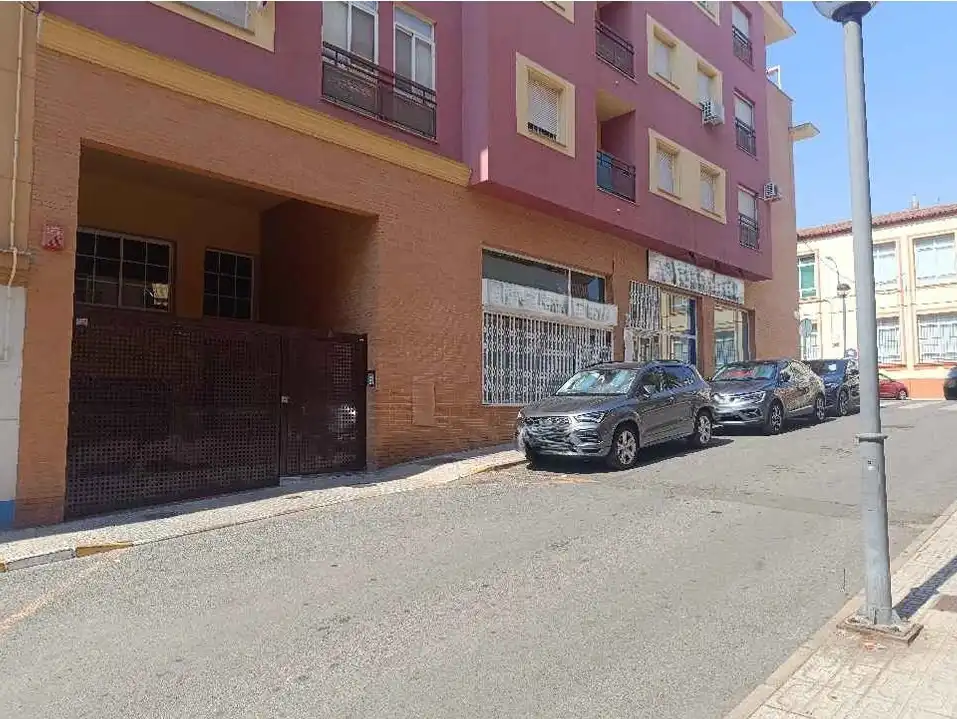 Local comercial en venda a Almendralejo, imagen 2