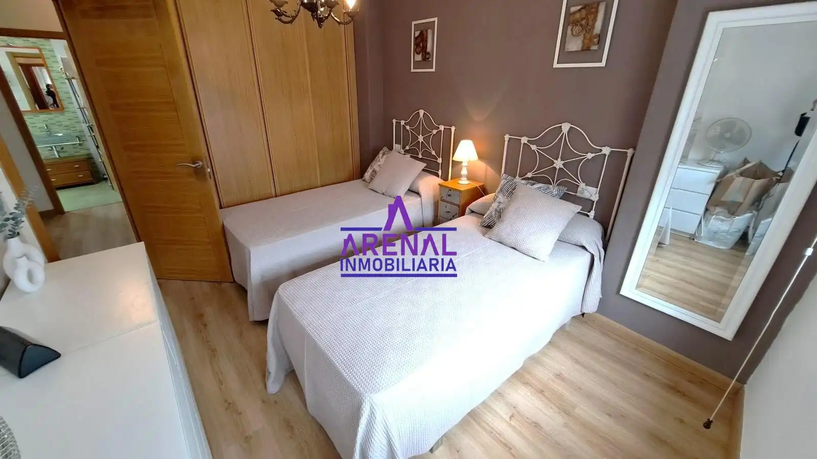 Habitación de Casa o chalet en venta en A Pobra do Caramiñal con Calefacción, Trastero y Amueblado