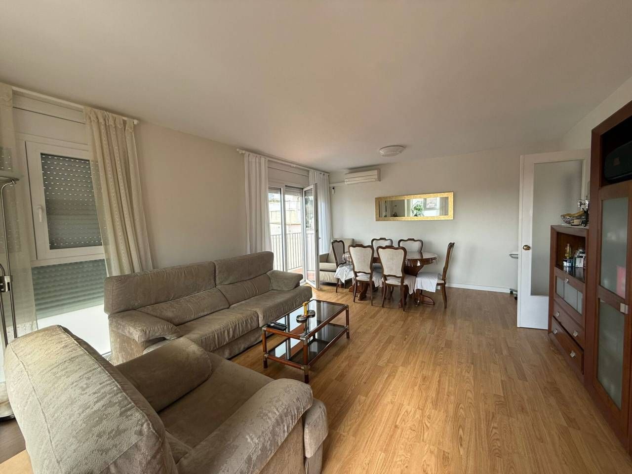 Wohnzimmer von Wohnung zum Verkauf in Blanes mit Klimaanlage, Parkett und Balkon