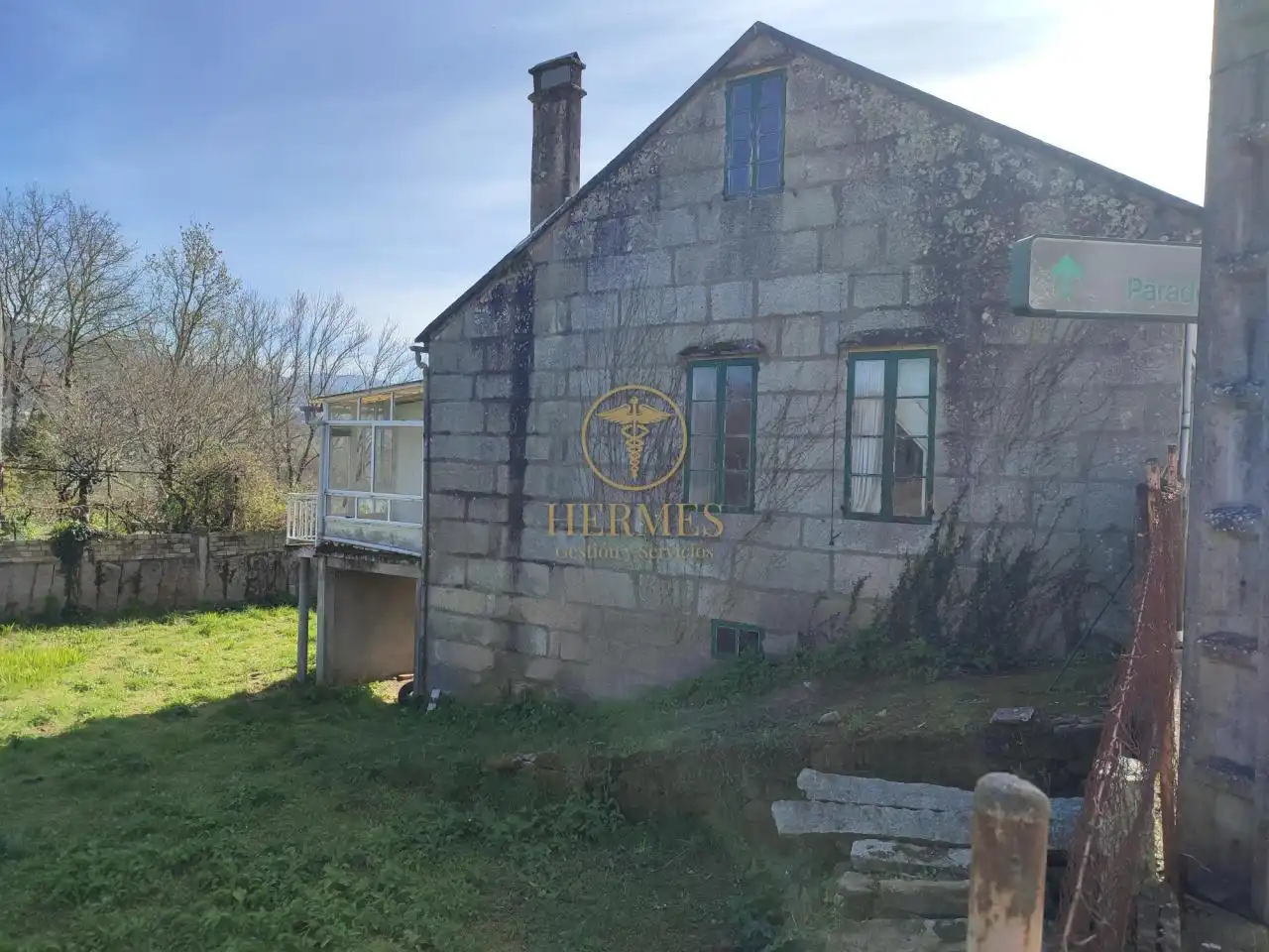 Vista exterior de Casa o xalet en venda en Tui amb Calefacció, Jardí privat i Terrassa