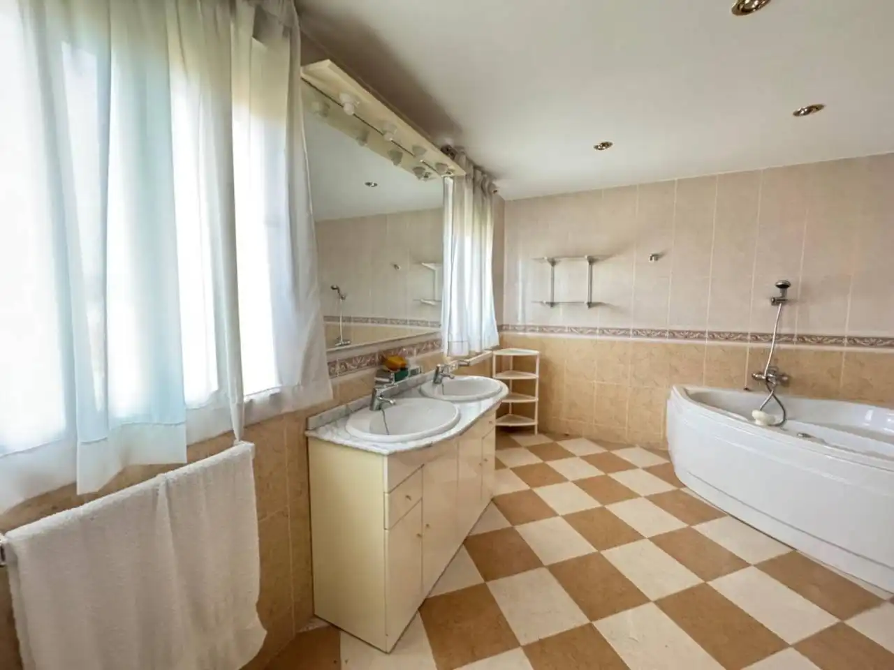 Baño de Casa o chalet en venta en Meco con Calefacción, Jardín privado y Terraza