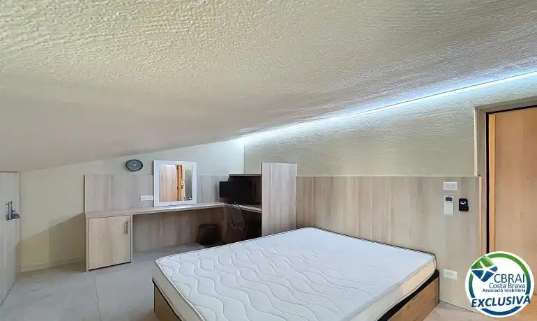 Dormitori de Casa o xalet en venda en Empuriabrava amb Aire condicionat, Calefacció i Jardí privat