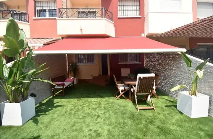 Terraza de Casa adosada en venta en Pilar de la Horadada con Aire acondicionado, Calefacción y Jardín privado